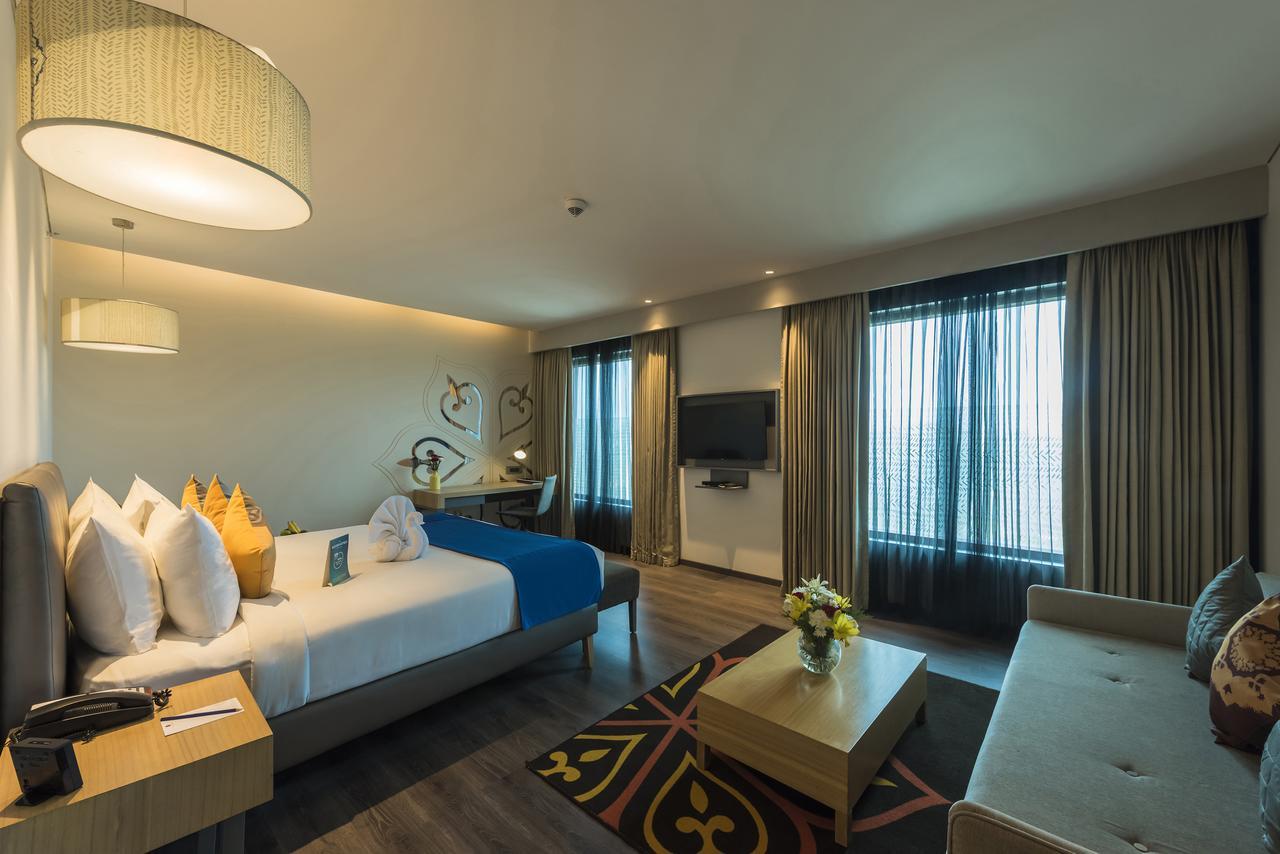 Grand Mercure Mysore - An Accor Brand Eksteriør billede Suite room at the hotel