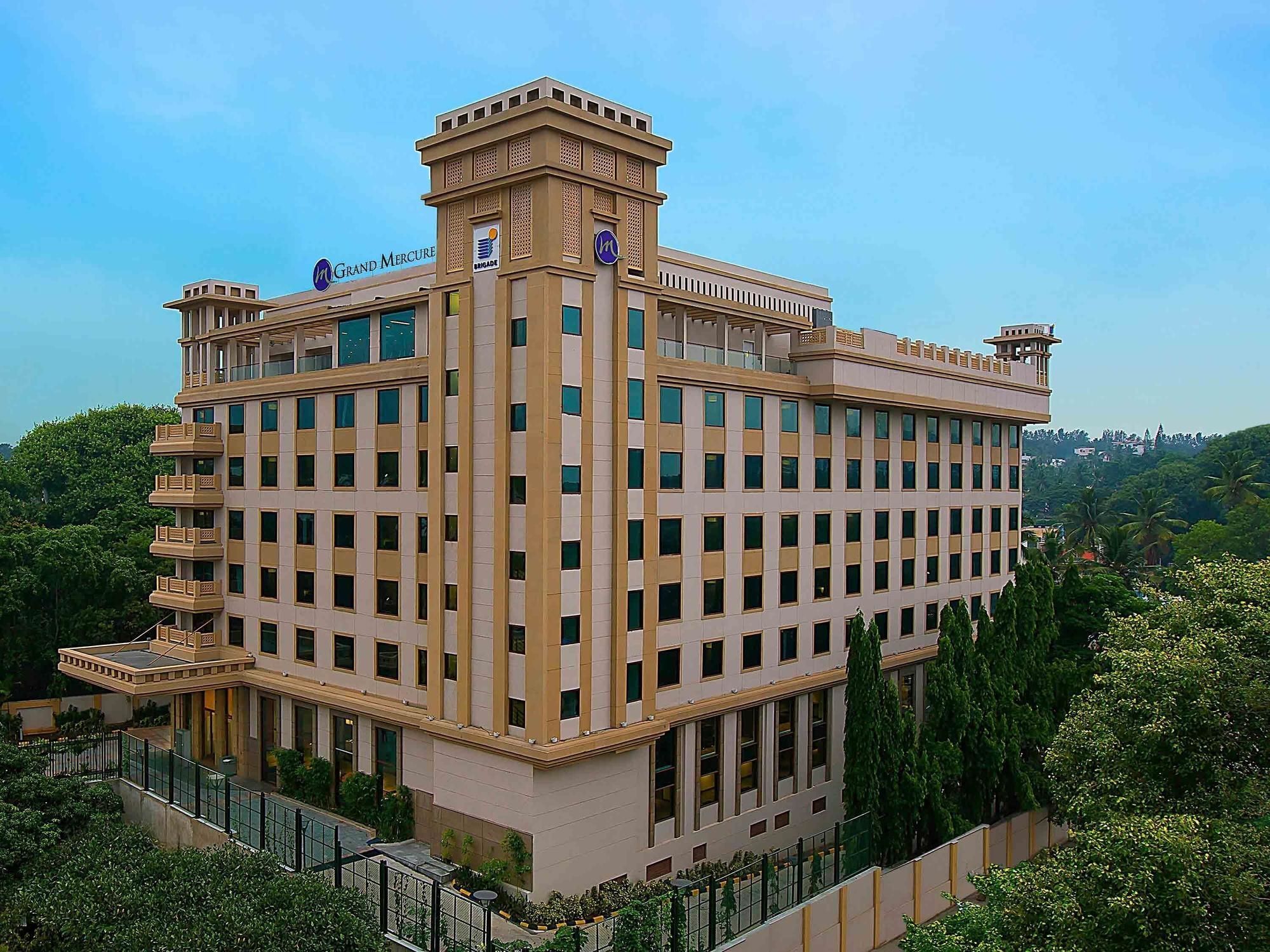 Grand Mercure Mysore - An Accor Brand Eksteriør billede The hotel in 2014